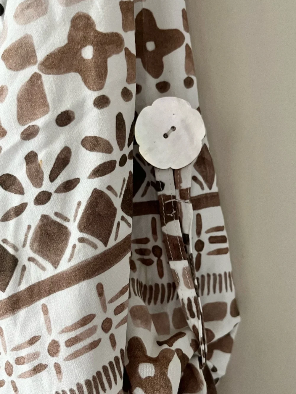 Walker & Wade Tan White and Beige Printed Day Tripper Geo Dress